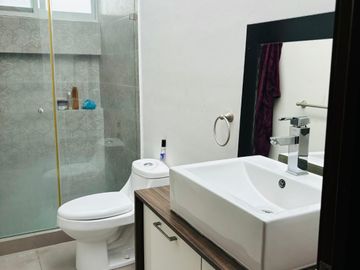 CASA EN VENTA EN LOMAS DEL MOLINO I DE LEON GTO