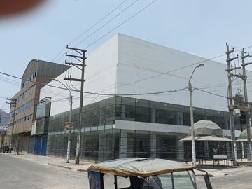 OCASIÒN VENDO LOCAL COMERCIAL SAN JUAN LURIGANCHO