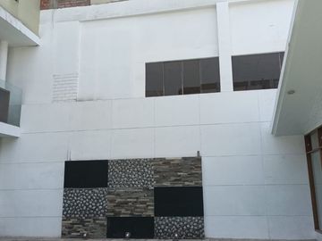 OCASIÒN VENDO LOCAL COMERCIAL SAN JUAN LURIGANCHO