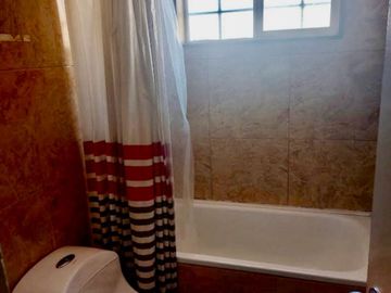 Oferta de Casa de 4d 2b Jardines de Santa María en Maipu.
