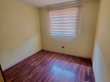 Oferta de Casa de 4d 2b Jardines de Santa María en Maipu.