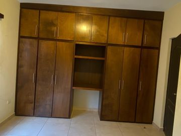 Excelente propiedad ubicada al poniente de la Cd. en zona privilegiada, cerca de Comercios, hospitales y vías rápidas