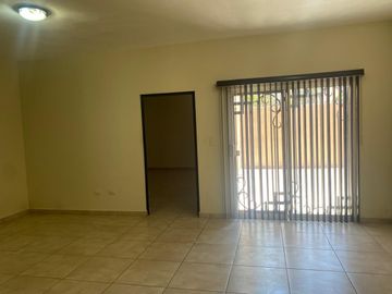 Excelente propiedad ubicada al poniente de la Cd. en zona privilegiada, cerca de Comercios, hospitales y vías rápidas