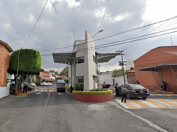 🏡 ¡Casa en remate bancario en Club de Golf México!