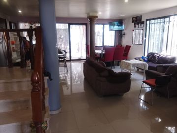 TRASPASO DE CASA EN LA JUERTA DE PEÑA (MG)