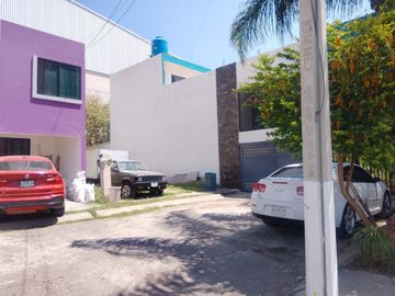 TRASPASO DE CASA EN LA JUERTA DE PEÑA (MG)