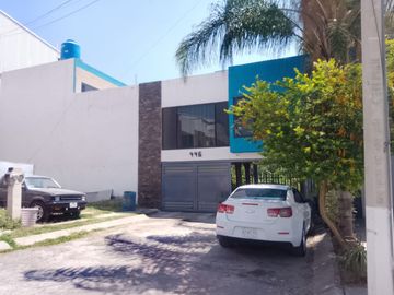TRASPASO DE CASA EN LA JUERTA DE PEÑA (MG)