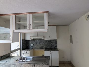 CASA DE VENTA 3 DORMITORIOS DENTRO DE CONJUNTO EN CARCELEN CERCA A TERMINAL TERRESTRE