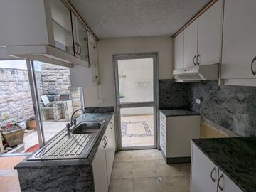 CASA DE VENTA 3 DORMITORIOS DENTRO DE CONJUNTO EN CARCELEN CERCA A TERMINAL TERRESTRE