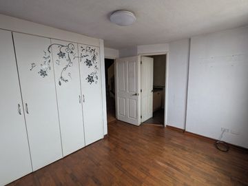 CASA DE VENTA 3 DORMITORIOS DENTRO DE CONJUNTO EN CARCELEN CERCA A TERMINAL TERRESTRE