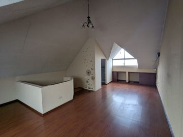 CASA DE VENTA 3 DORMITORIOS DENTRO DE CONJUNTO EN CARCELEN CERCA A TERMINAL TERRESTRE