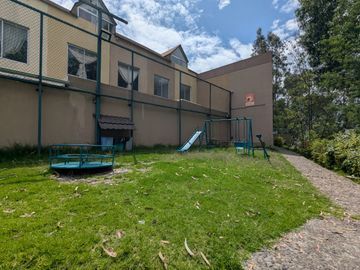 CASA DE VENTA 3 DORMITORIOS DENTRO DE CONJUNTO EN CARCELEN CERCA A TERMINAL TERRESTRE
