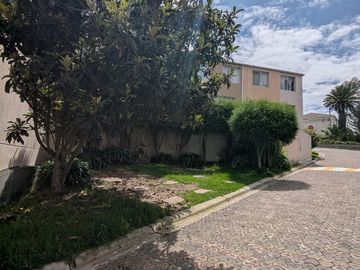 CASA DE VENTA 3 DORMITORIOS DENTRO DE CONJUNTO EN CARCELEN CERCA A TERMINAL TERRESTRE