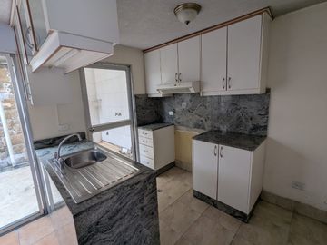 CASA DE VENTA 3 DORMITORIOS DENTRO DE CONJUNTO EN CARCELEN CERCA A TERMINAL TERRESTRE