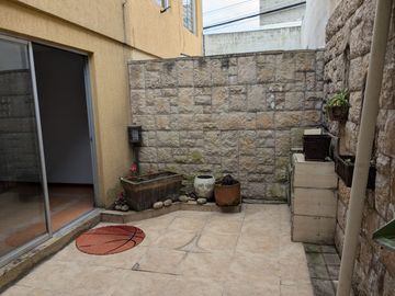 CASA DE VENTA 3 DORMITORIOS DENTRO DE CONJUNTO EN CARCELEN CERCA A TERMINAL TERRESTRE