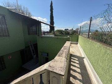 CASA EN VENTA  4 REC. EN AV PERIODISMO $3,200,000