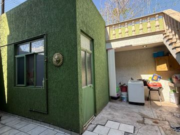 CASA EN VENTA  4 REC. EN AV PERIODISMO $3,200,000