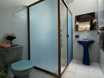 CASA EN VENTA  4 REC. EN AV PERIODISMO $3,200,000