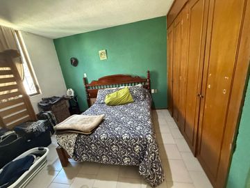 CASA EN VENTA  4 REC. EN AV PERIODISMO $3,200,000