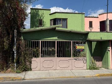 CASA EN VENTA  4 REC. EN AV PERIODISMO $3,200,000