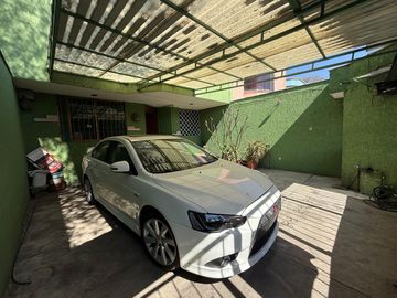 CASA EN VENTA  4 REC. EN AV PERIODISMO $3,200,000