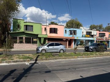 CASA EN VENTA  4 REC. EN AV PERIODISMO $3,200,000