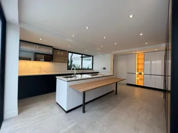 CASA EN VENTA EN SECTOR TANDA NAYÓN DE 4 DORMITORIOS QUITO ECUADOR
