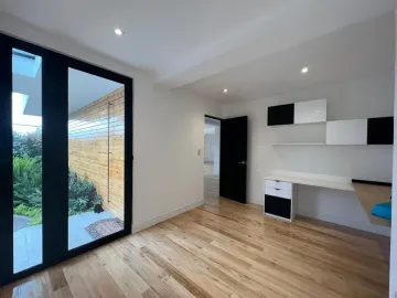 CASA EN VENTA EN SECTOR TANDA NAYÓN DE 4 DORMITORIOS QUITO ECUADOR