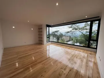 CASA EN VENTA EN SECTOR TANDA NAYÓN DE 4 DORMITORIOS QUITO ECUADOR