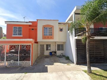 VENTA DE CASA, LAZARO CARDENAS, PARQUES DE TESISTAN, ZAPOPAN JALISCO, REMATE BANCARIO