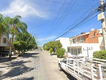 VENTA DE CASA, LAZARO CARDENAS, PARQUES DE TESISTAN, ZAPOPAN JALISCO, REMATE BANCARIO