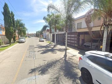 VENTA DE CASA, LAZARO CARDENAS, PARQUES DE TESISTAN, ZAPOPAN JALISCO, REMATE BANCARIO