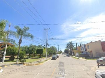 VENTA DE CASA, LAZARO CARDENAS, PARQUES DE TESISTAN, ZAPOPAN JALISCO, REMATE BANCARIO