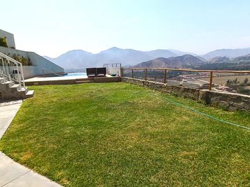 SE VENDE ESTUPENDA CASA EN PACHACAMAC *AMPLIO JARDÍN *TERRAZA *PISCINA *1.200 M2 *PRECIO DE OCASIÓN