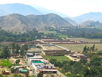 SE VENDE ESTUPENDA CASA EN PACHACAMAC *AMPLIO JARDÍN *TERRAZA *PISCINA *1.200 M2 *PRECIO DE OCASIÓN