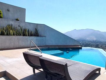 SE VENDE ESTUPENDA CASA EN PACHACAMAC *AMPLIO JARDÍN *TERRAZA *PISCINA *1.200 M2 *PRECIO DE OCASIÓN