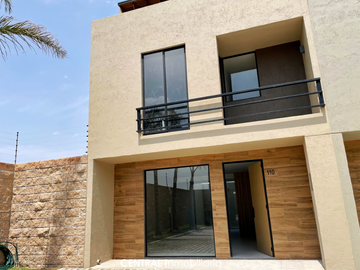 Casa Eco-Residencial en Venta| Cuautlancingo | 3 Recámaras + Roof Garden| Muros Independientes