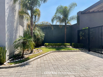 Casa Eco-Residencial en Venta| Cuautlancingo | 3 Recámaras + Roof Garden| Muros Independientes