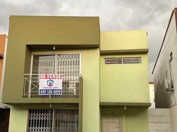 Vendo casa de dos plantas en Conjunto Residencial Santorini