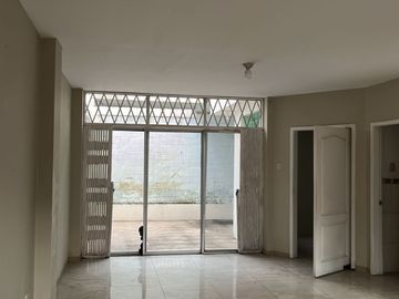 Vendo casa de dos plantas en Conjunto Residencial Santorini