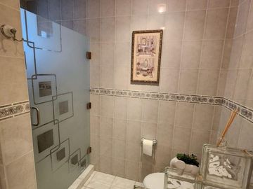Casa en venta zona San Pedro Garza Garcia Colonial de la Sierra alberca y vista