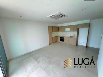 Suite por estrenar frente al mar en venta, cerca al Mall del Pacífico, sector Playa Murciélago, Manta, Ecuador