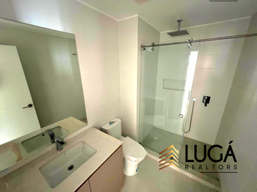 Suite por estrenar frente al mar en venta, cerca al Mall del Pacífico, sector Playa Murciélago, Manta, Ecuador