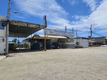 VENTA NEGOCIO DE MODERNA LAVADORA, SANTA ELENA