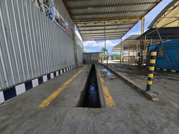 VENTA NEGOCIO DE MODERNA LAVADORA, SANTA ELENA