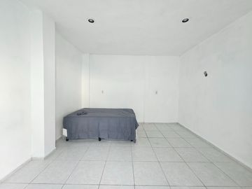 Vive o Invierte en Ciudad Caucel – Casa en Venta sobre Avenida Principal