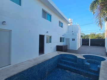 Vive o Invierte en Ciudad Caucel – Casa en Venta sobre Avenida Principal