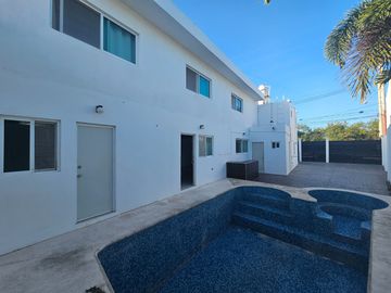 Vive o Invierte en Ciudad Caucel – Casa en Venta sobre Avenida Principal