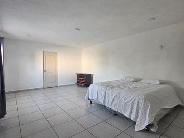 Vive o Invierte en Ciudad Caucel – Casa en Venta sobre Avenida Principal