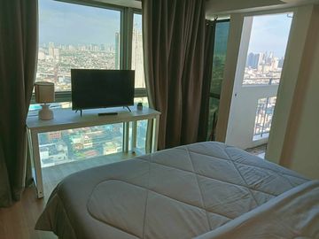 For Sale 3BR Loft Penthouse at Victoria De Manila Taft Avenue Manila